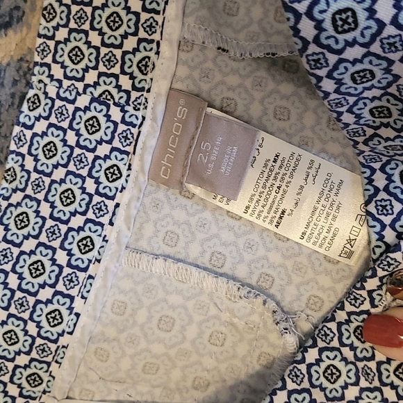 Chicos sz 2.5 blue pattern crop pants sz 14 WP41 - Picture 3 of 7